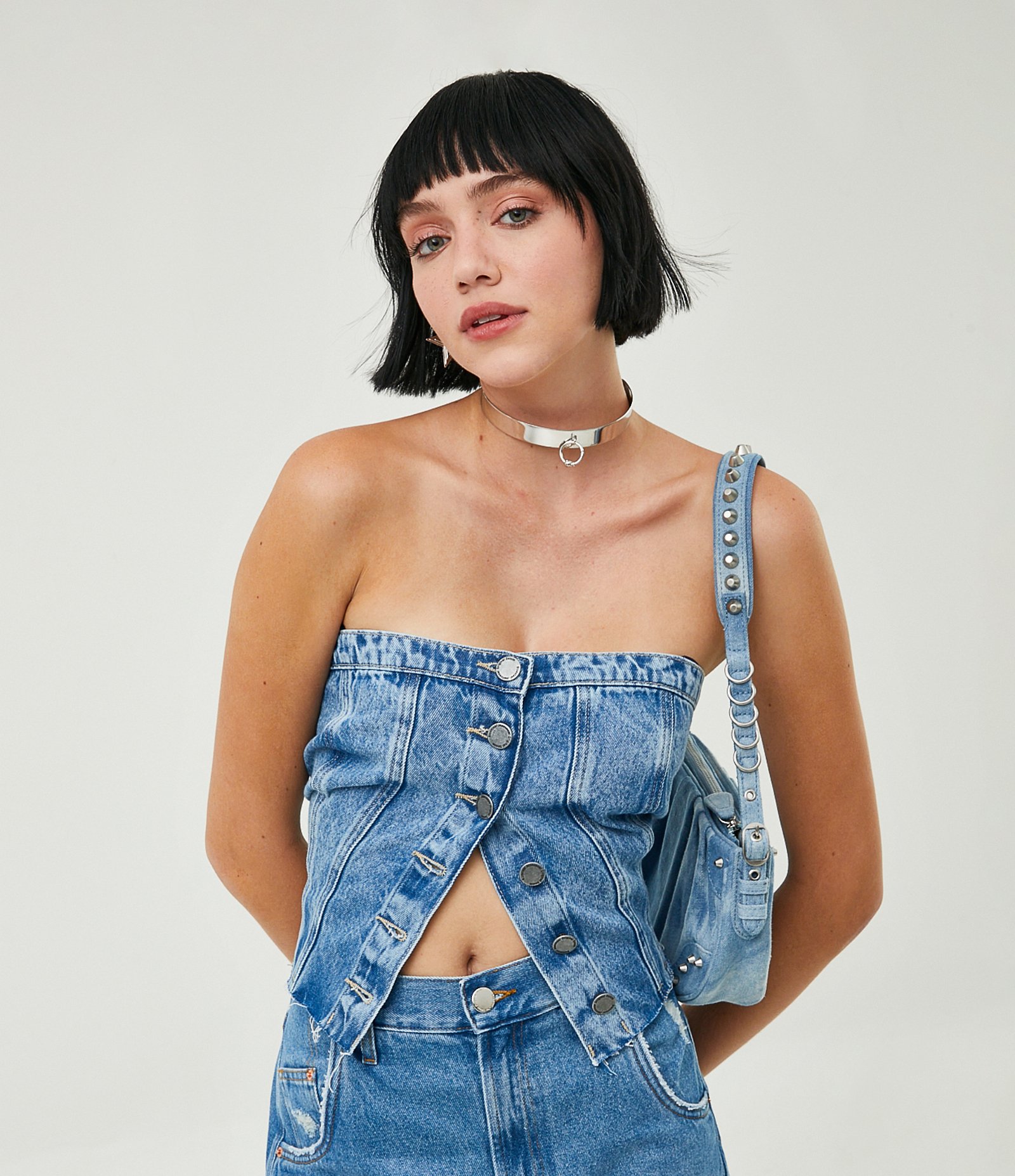 Blusa Tomara que Caia em Jeans com Abotoamento e Lastex 1