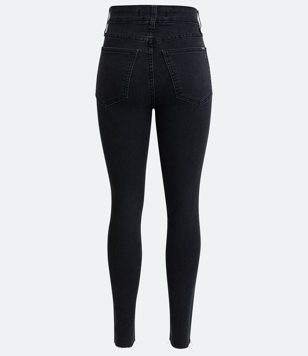 Calça Skinny Cintura Alta em Jeans Estonado com Bolsos Preto Estonado 6
