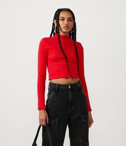 Blusa Cropped em Ribana com Manga Longa e Recortes