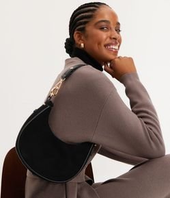 Bolsa Baguete com Detalhe em Suede