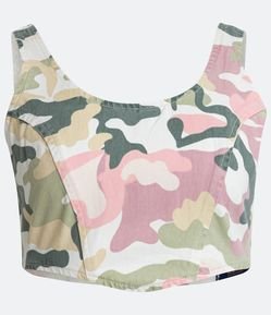 Blusa Cropped Sem Manga em Sarja com Estampa Camuflada Colorida