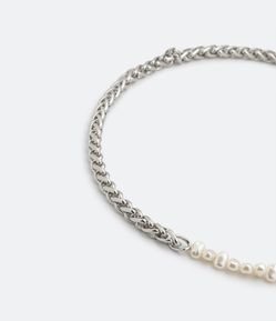Colar em Metal com Corrente e Pérolas