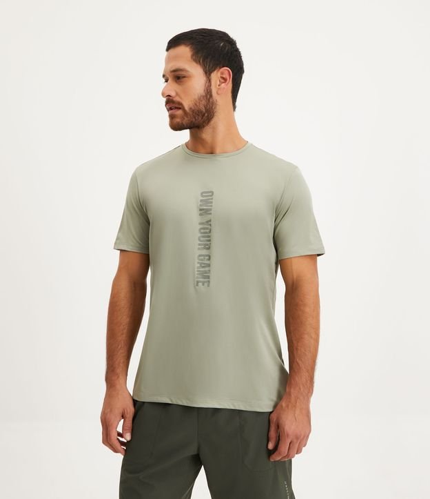 Camiseta Esportiva com Estampa de Lettering Own Your Game - Cor: Verde - Tamanho: GG