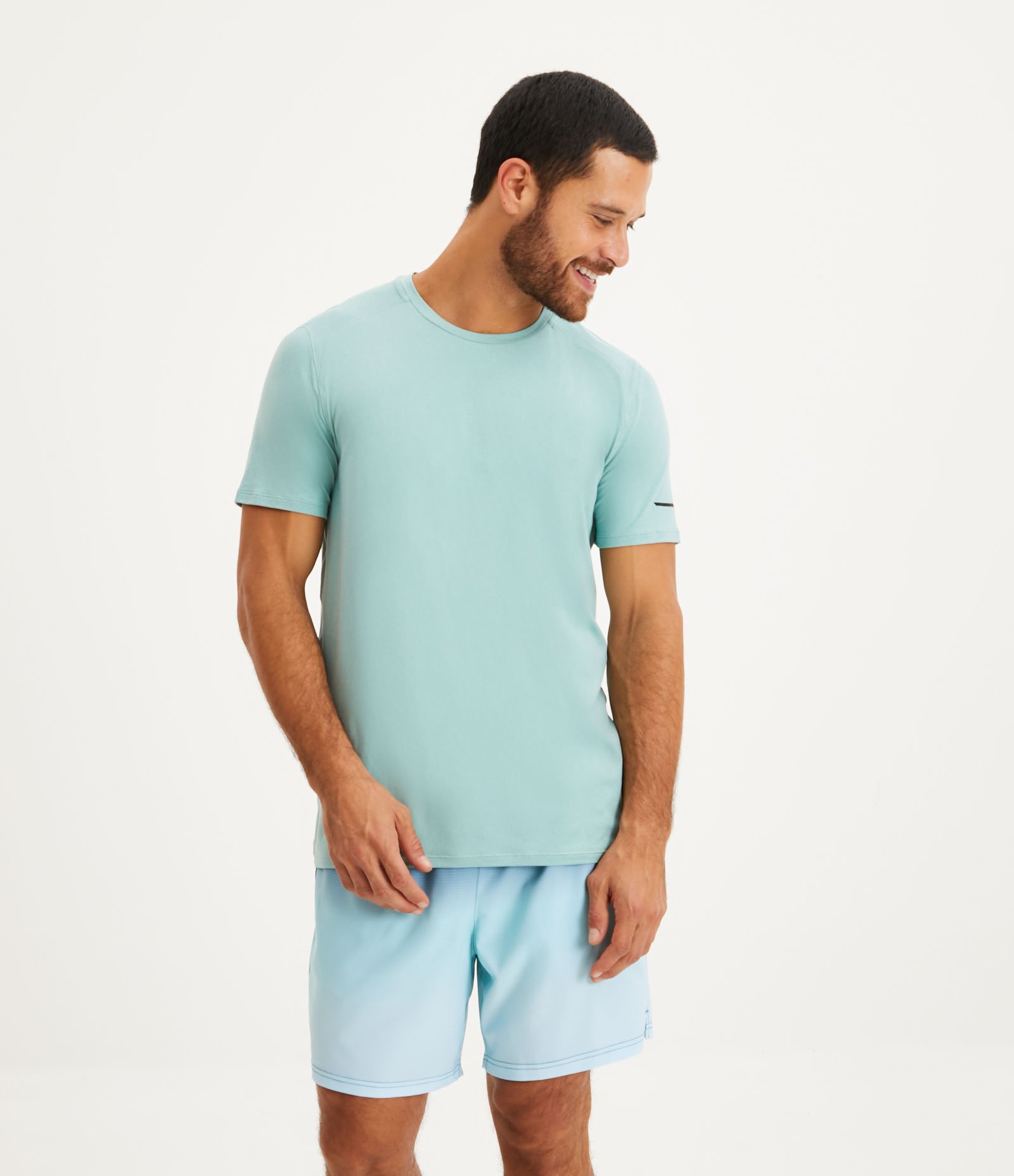 Camiseta Regular Esportiva em Tecnologia Dry com Etiqueta na Barra 2