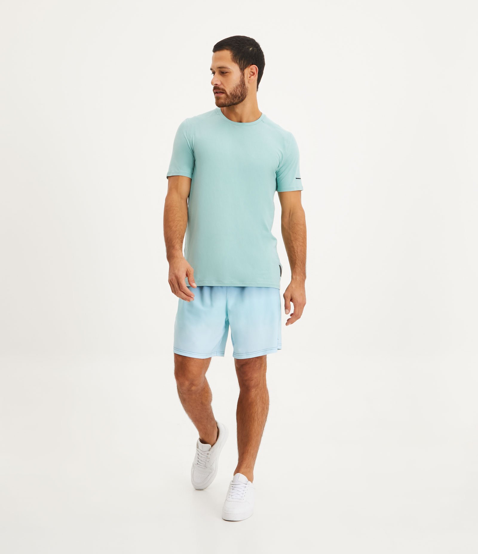 Camiseta Regular Esportiva em Tecnologia Dry com Etiqueta na Barra 3