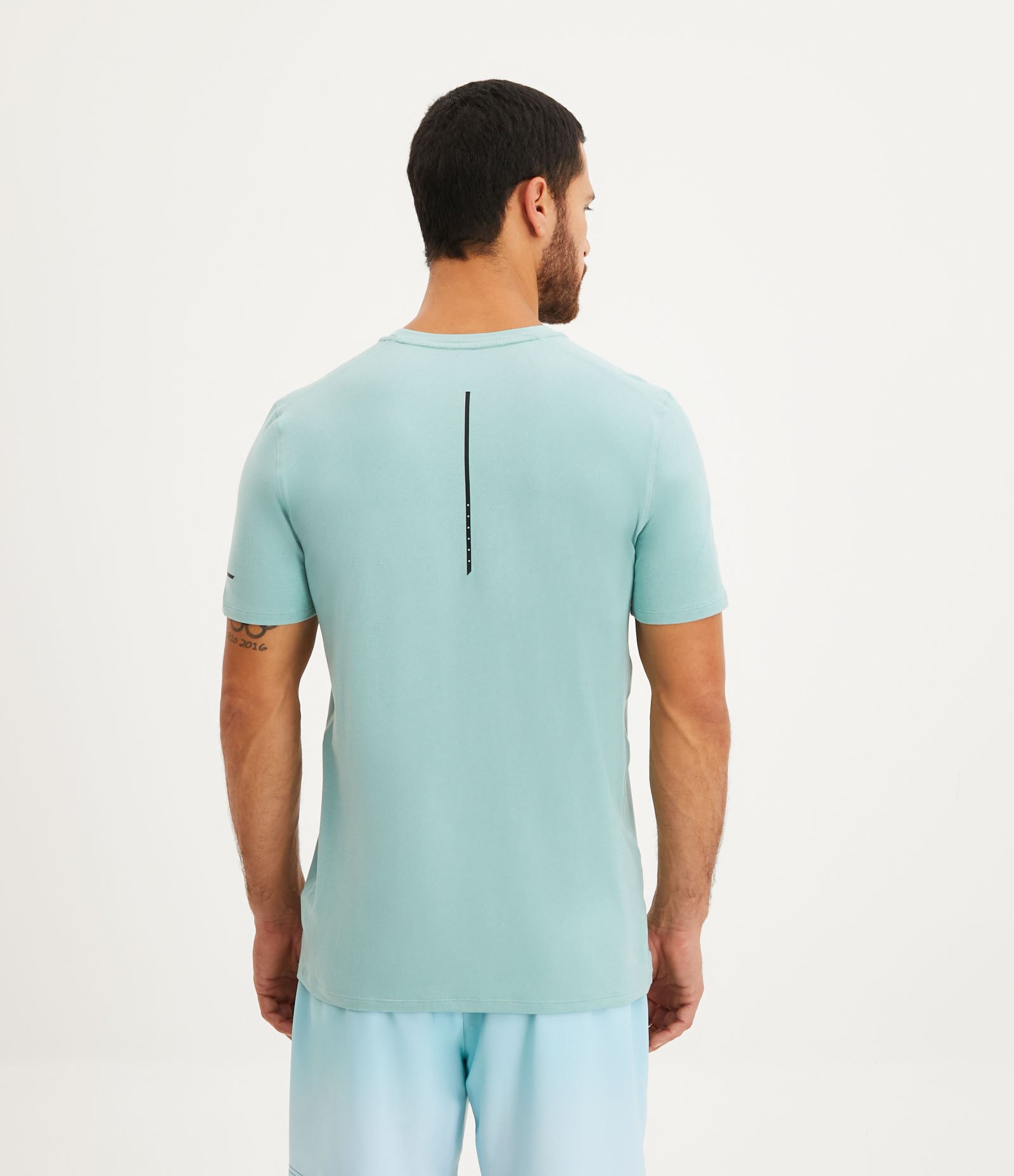 Camiseta Regular Esportiva em Tecnologia Dry com Etiqueta na Barra 4