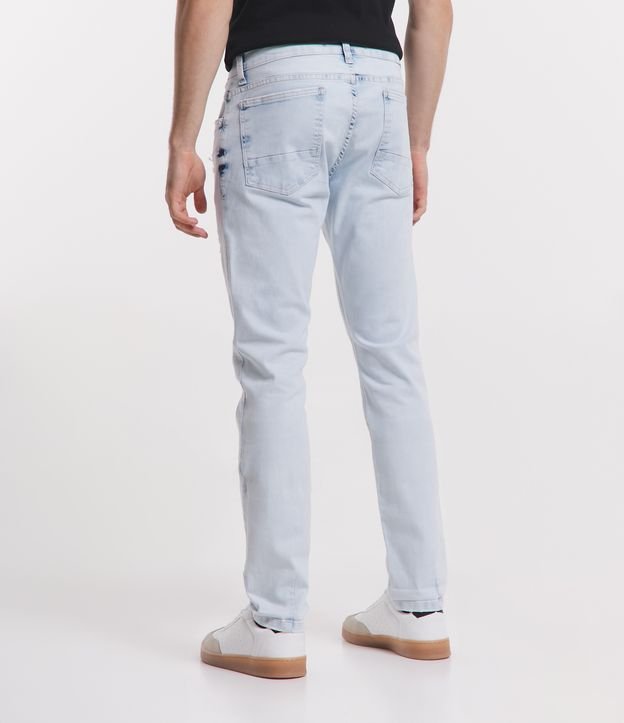 Calça Skinny Cropped Jeans Delavê com Puídos e Barra Dobrada Azul Claro 3