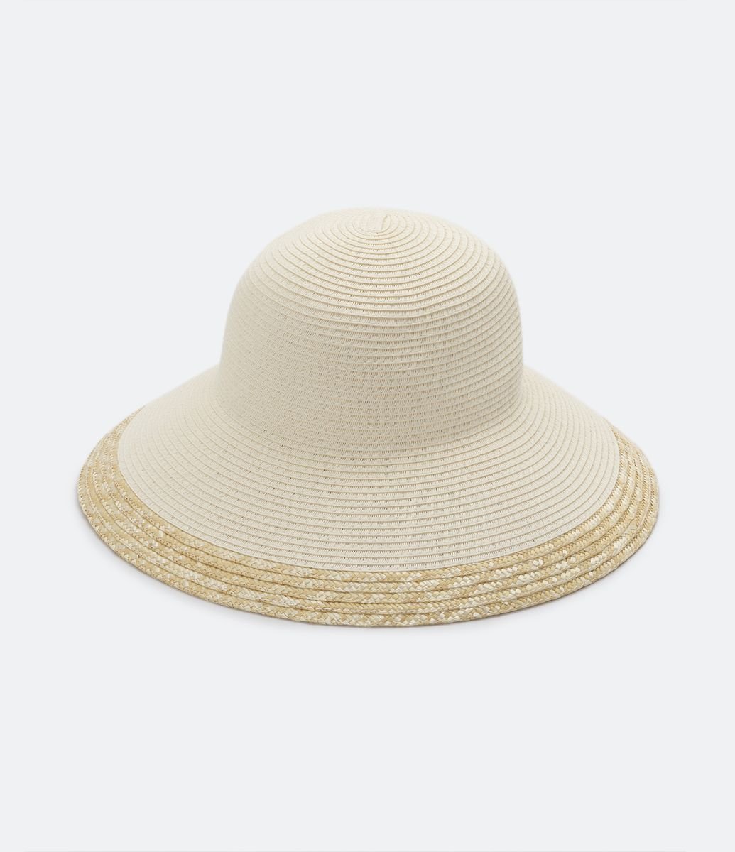 Sombrero de Playa con Visera Mediana y Detalle Trenzada Off White