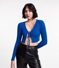 Blusa Cropped em Tricô com Amarração Frontal