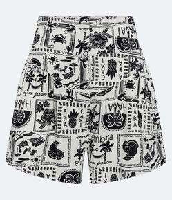 Short Curto em Linho com Bolsos e Estampa Tropical com Frutinhas