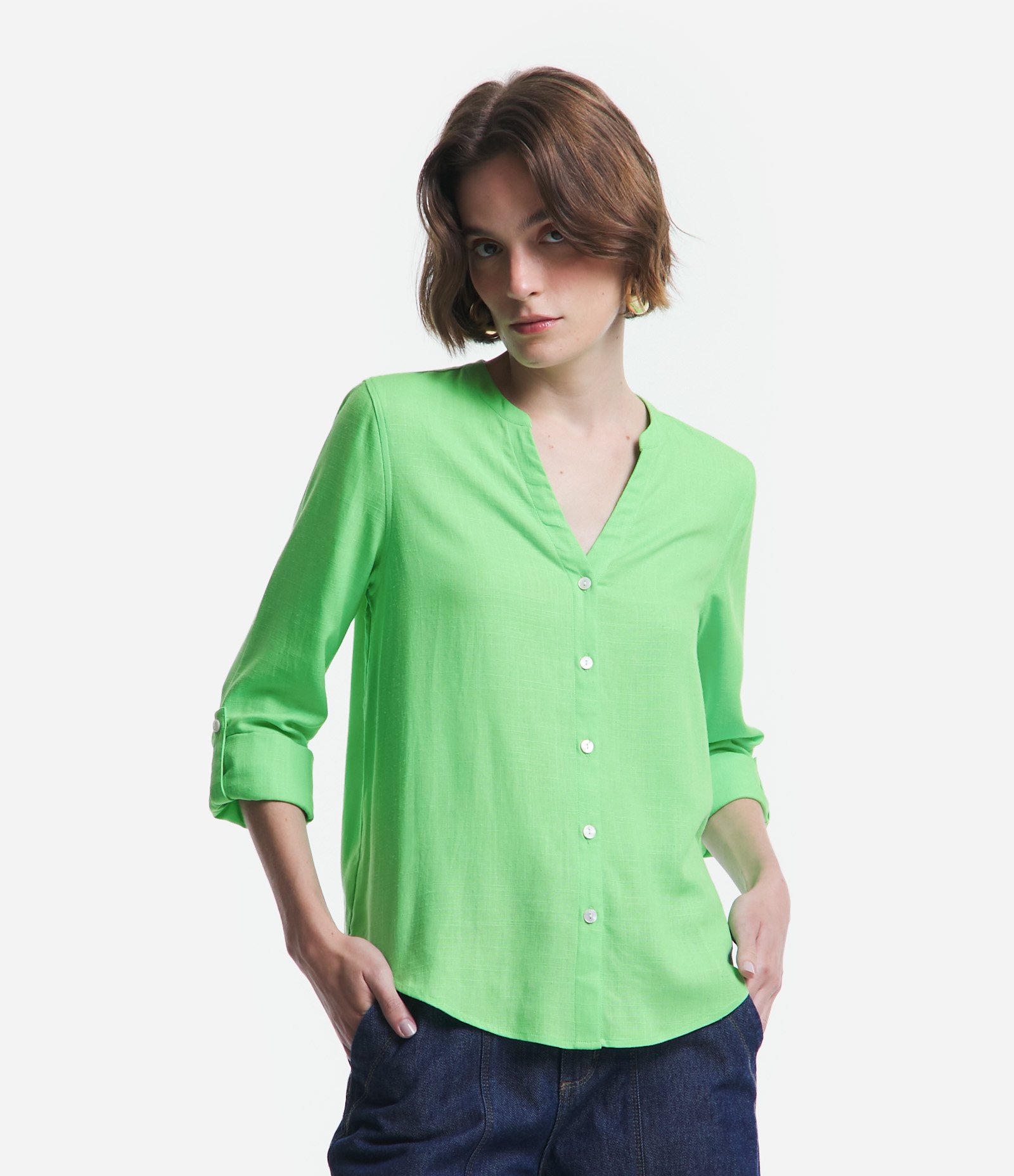 Camisa em Viscolinho com Abotoamento Frontal 1