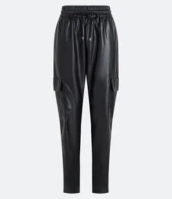 Calça Jogger em Pu com Bolsos Cargo