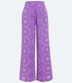 Calça Reta em Algodão com Barra Larga e Bordados Geométricos