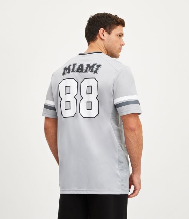 Camiseta Esportiva Dry Fit Futebol Americano com Estampa Miami 88 Cinza 3