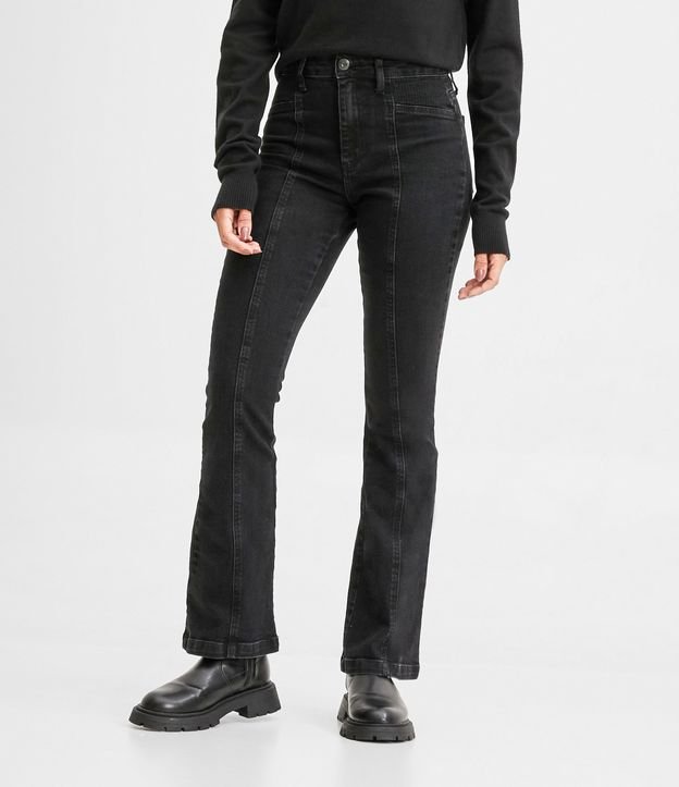 Calça Boot Cut Cintura Alta em Jeans com Costura Aparente no Bolso Preto 2