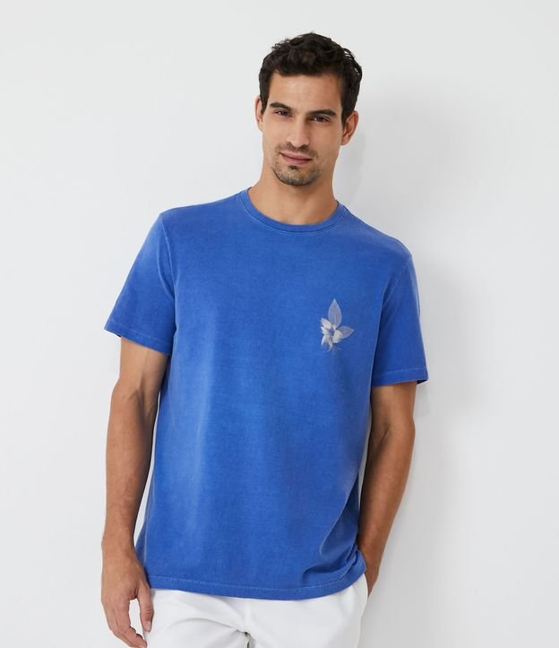 Camiseta Comfort em Algodão com Estampa Floral - Cor: Azul Estonado - Tamanho: P