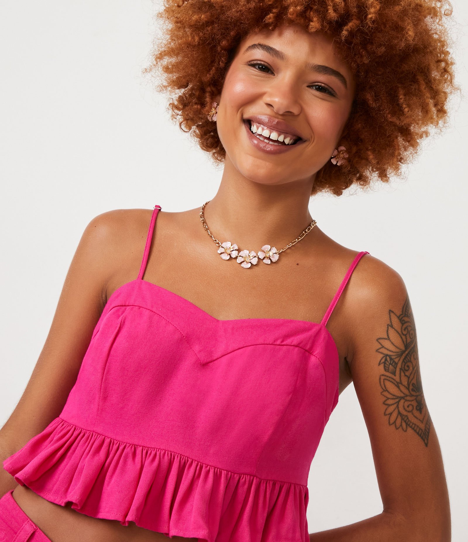 Blusa Cropped de Alça em Viscose com Babados e Lastex Rosa 1