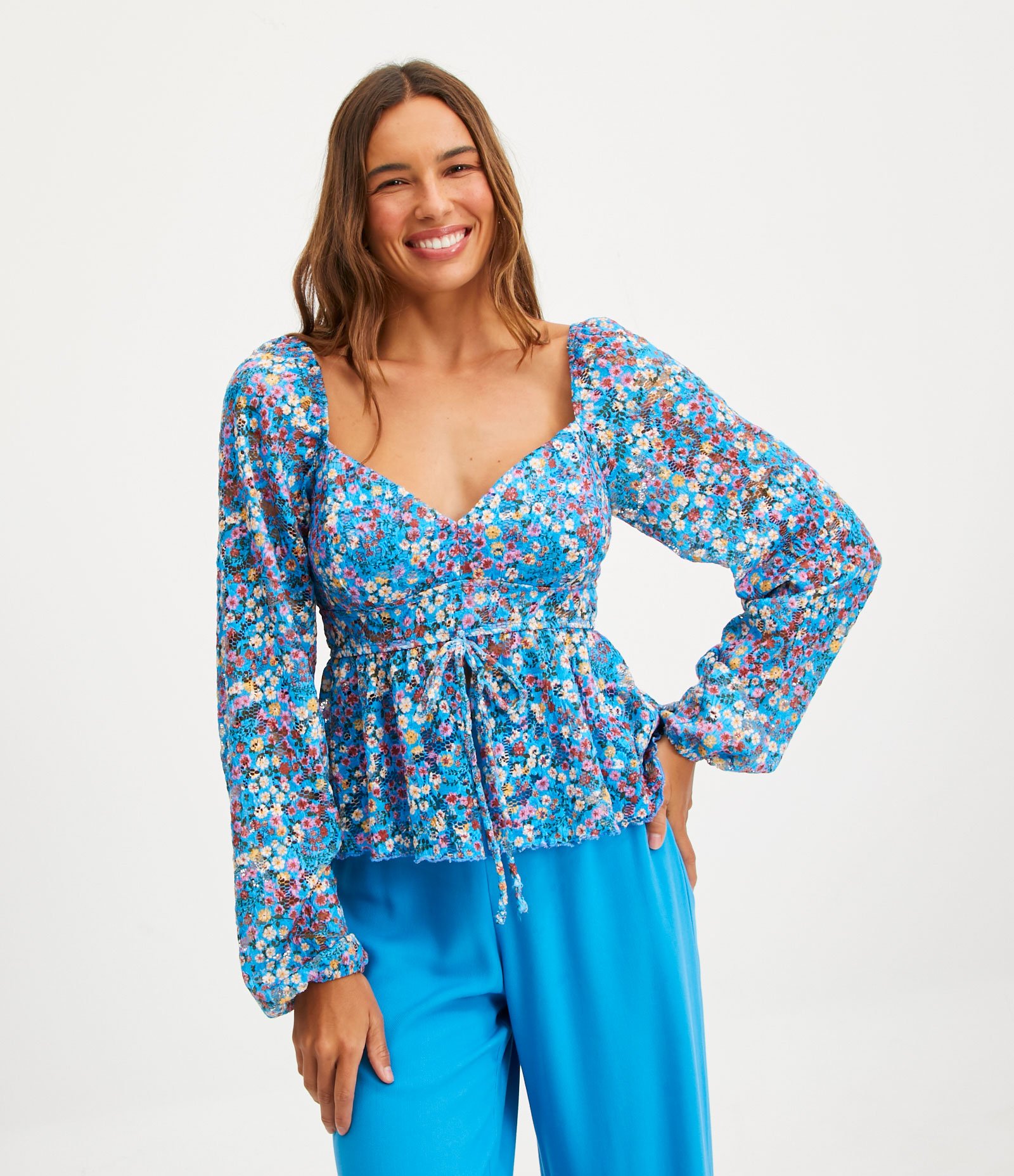 Blusa em Renda com Amarração e Estampa de Florezinhas Azul 1