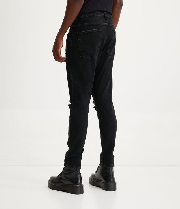 Calça Skinny Cropped Jeans com Puídos Preto 3