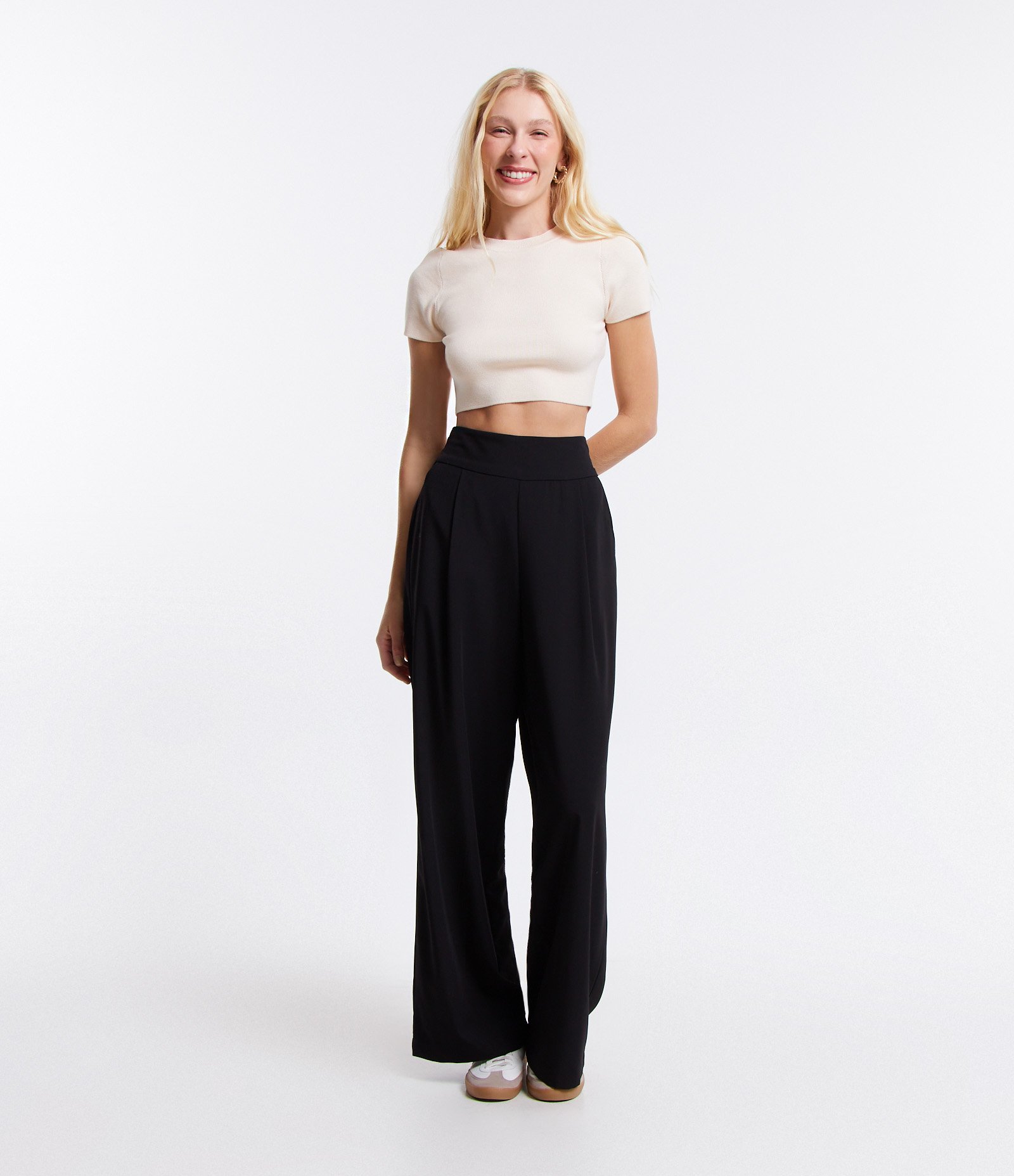 Blusa Básica Cropped Canelada em Viscose 2