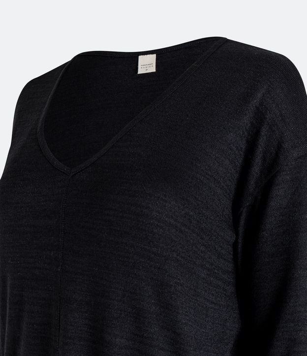 Blusa em Meia Malha Texturizada com Decote V