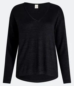 Blusa em Meia Malha Texturizada com Decote V