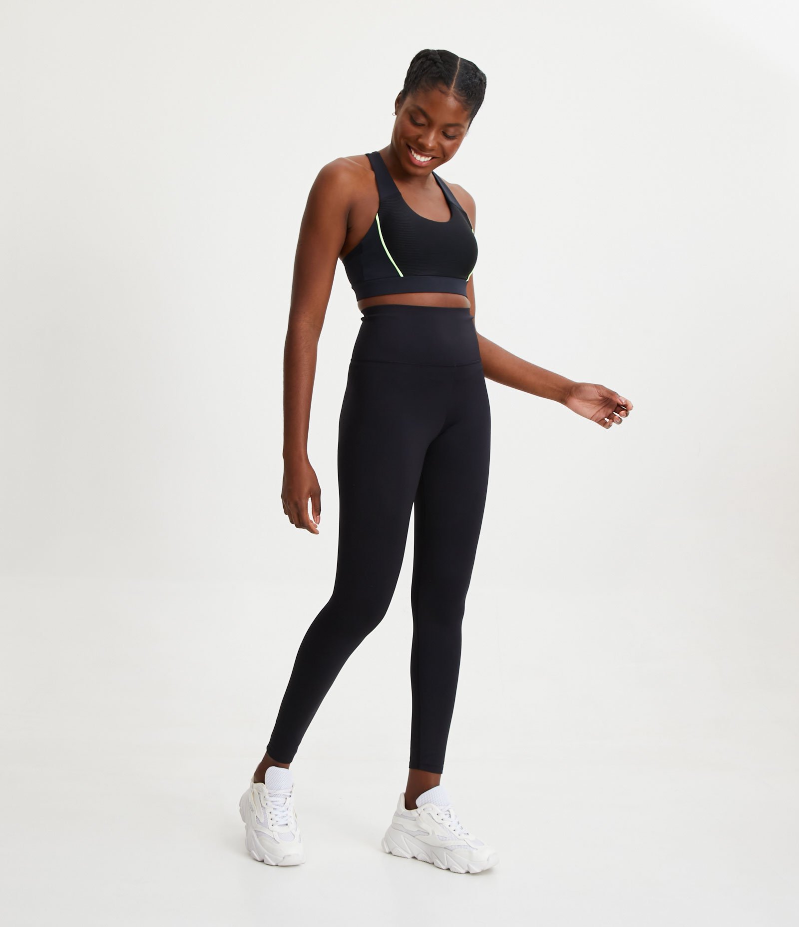 Calça Legging Esportiva em Poliamida com Diferencial Empina Bumbum Preto 1