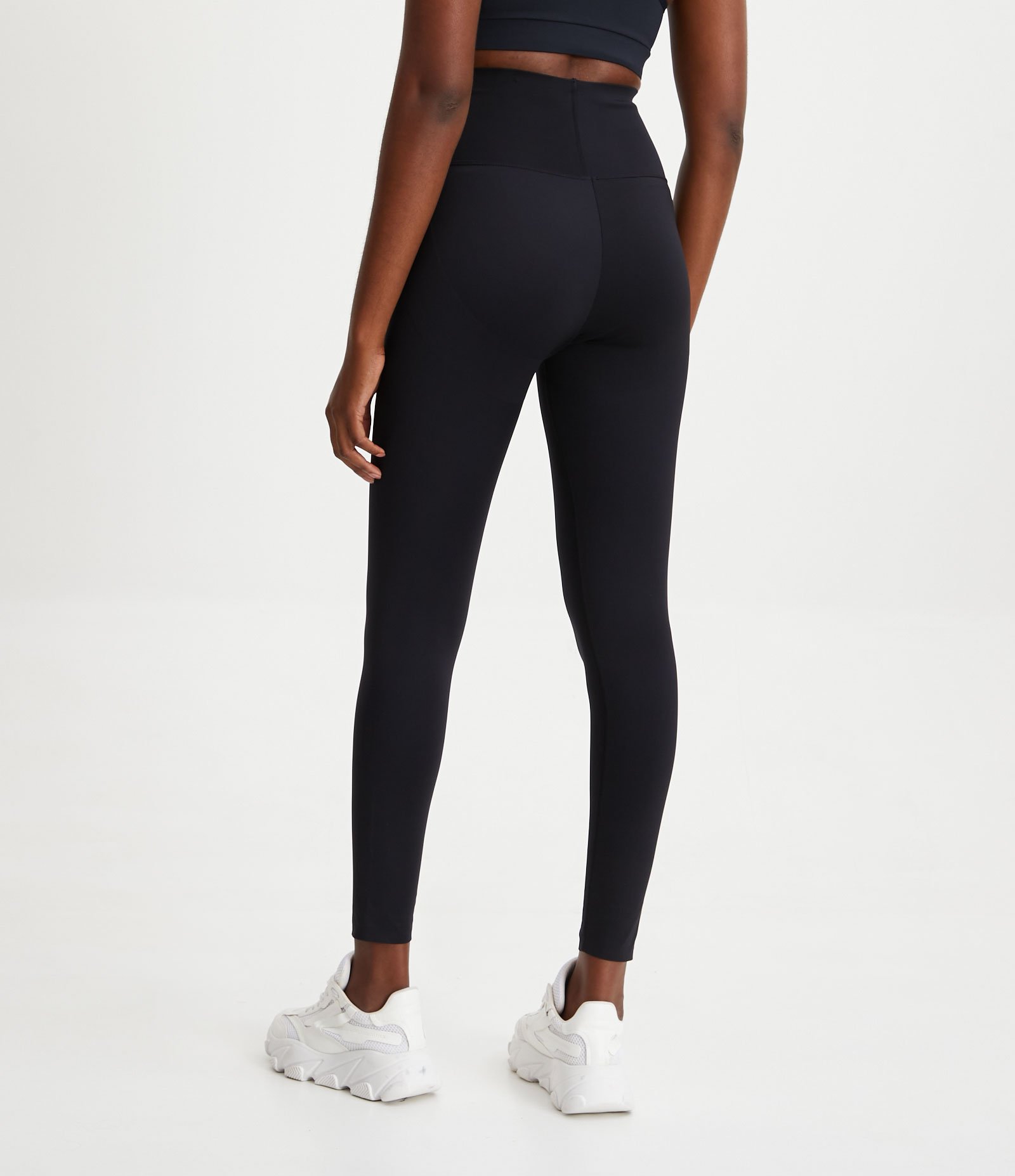Calça Legging Esportiva em Poliamida com Diferencial Empina Bumbum Preto 3