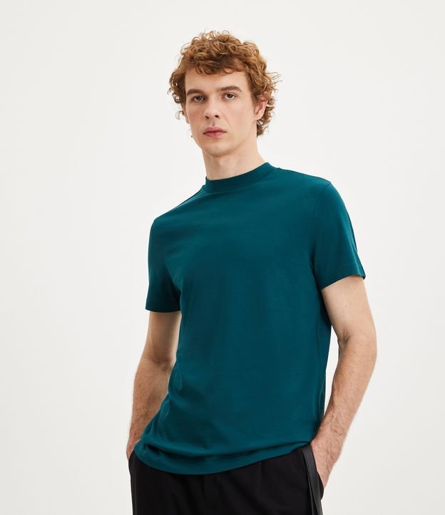 Remera en Media Malla con Cuello Médio y Manga Corta Verde 1
