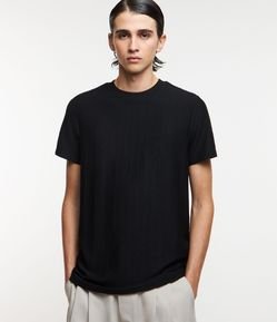 Camiseta Muscle com Textura de Listras