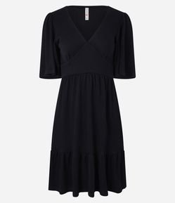 Vestido em Malha Texturizada com Manga Godê e Babado na Barra