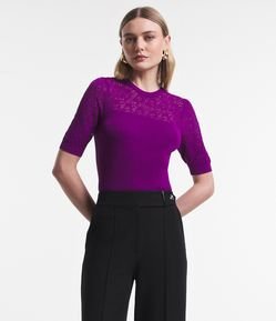 Blusa Manga Curta em Tricô Canelado com Pontos Diferenciados