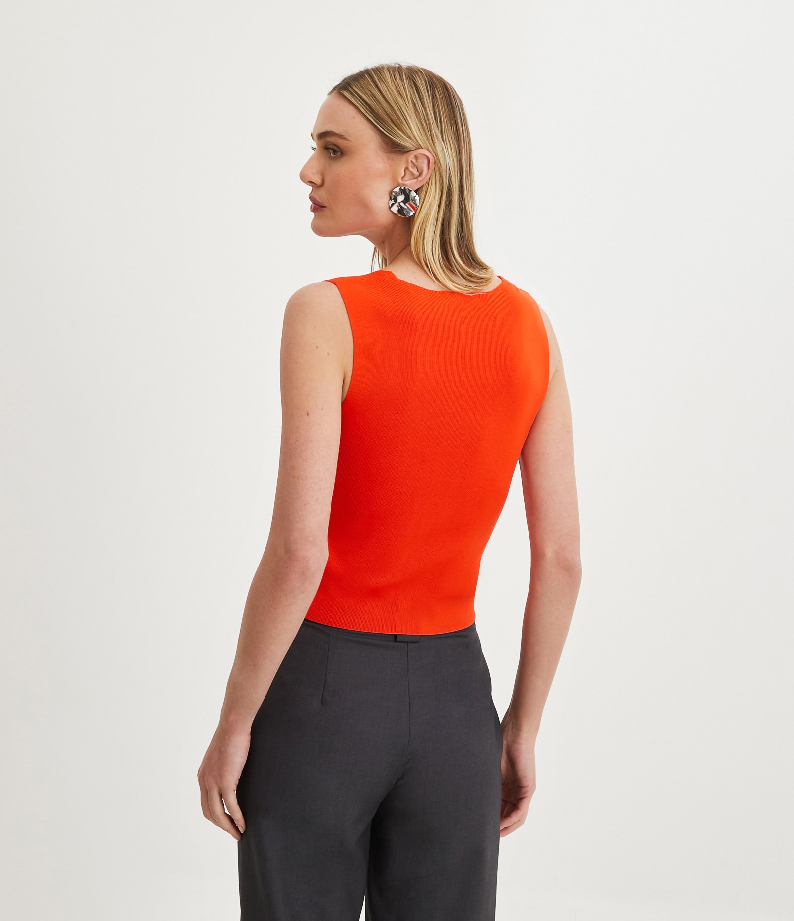 Blusa em Tricô com Decote Quadrado 3