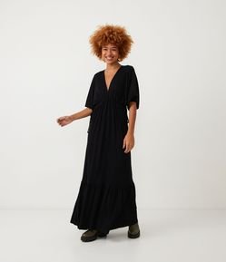 Vestido New Midi em Malha Texturizada com Manga Curta e Amarração