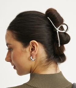 Piranha de Cabelo em Metal