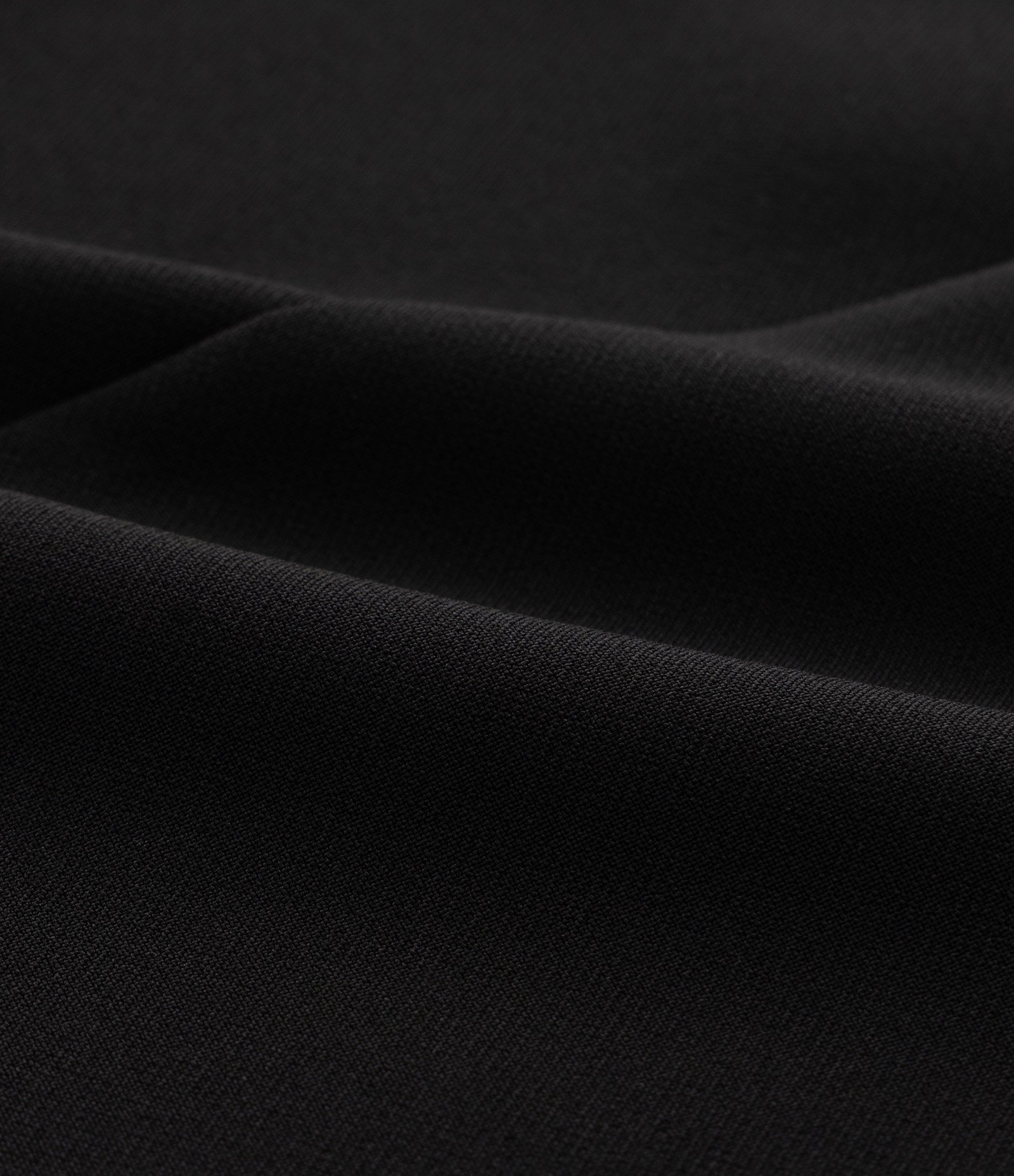 Bermuda em Crepe com Detalhe de Botões nos Bolsos Curve & Plus Size Preto 9