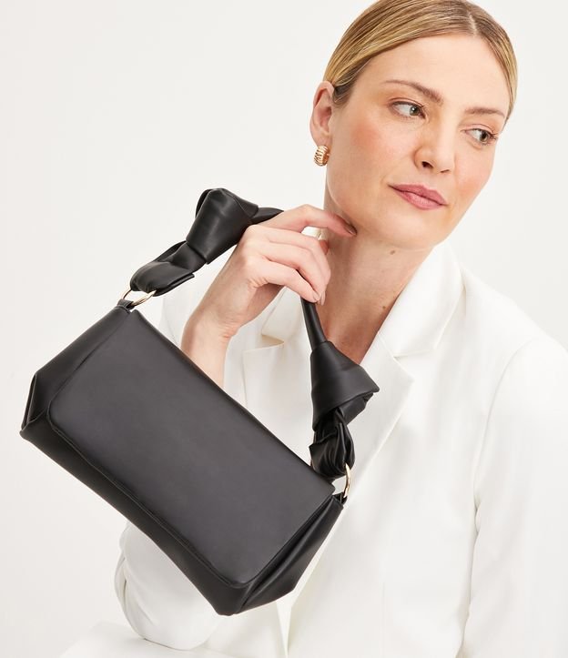 Bolsillo Baguette con Nudos en la Correa Negro 7