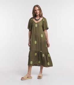 Vestido Midi Manga Curta em Viscose com Folhagens Bordadas