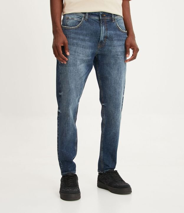 Calça Slim Standard Jeans com Bolsos e Puídos Azul Médio 2