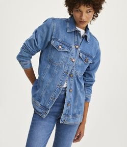 Jaqueta Alongada Jeans com Bolsos Frontais