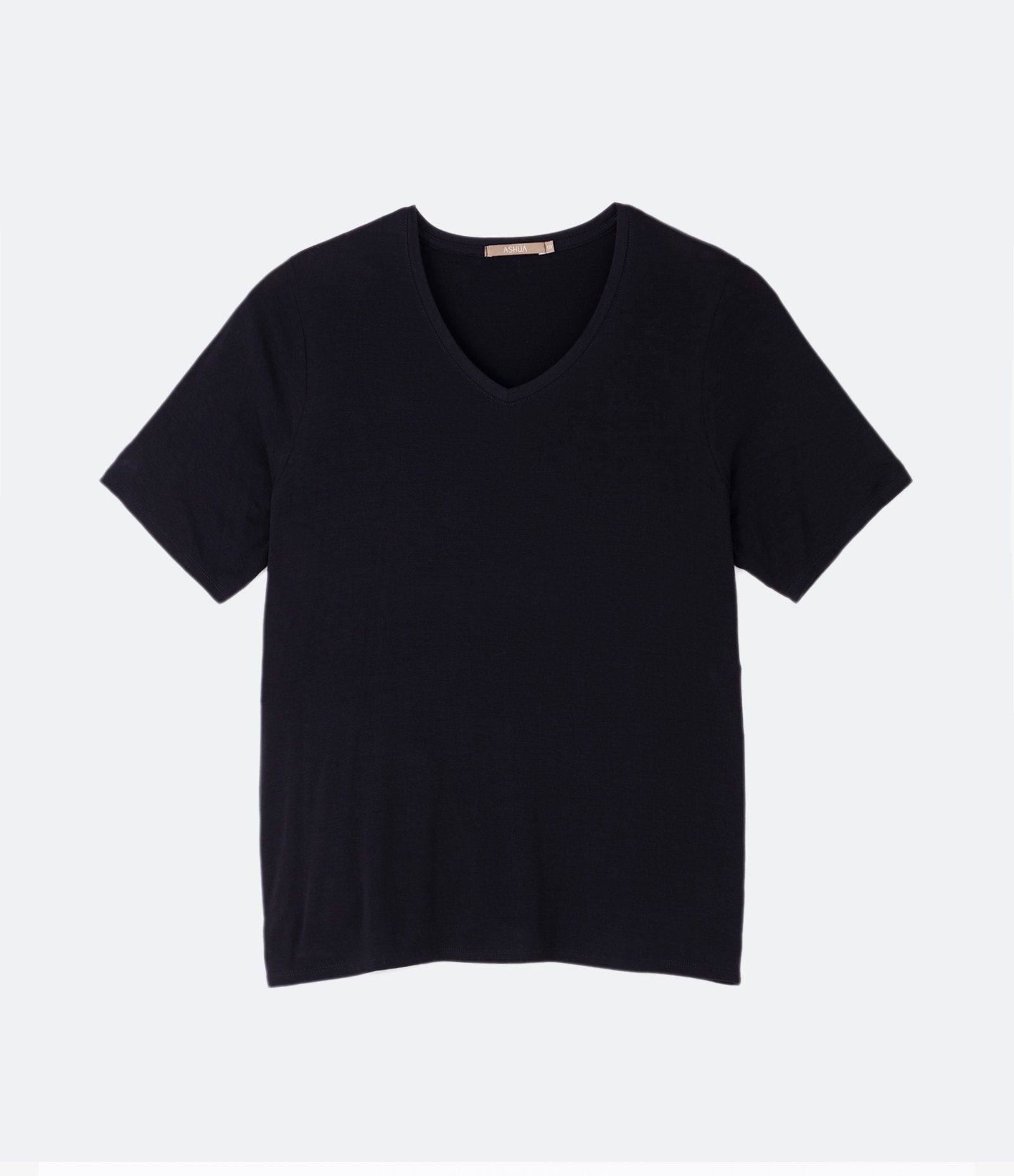 Blusa Básica em Viscose com Gola V Curve & Plus Size Preto 5