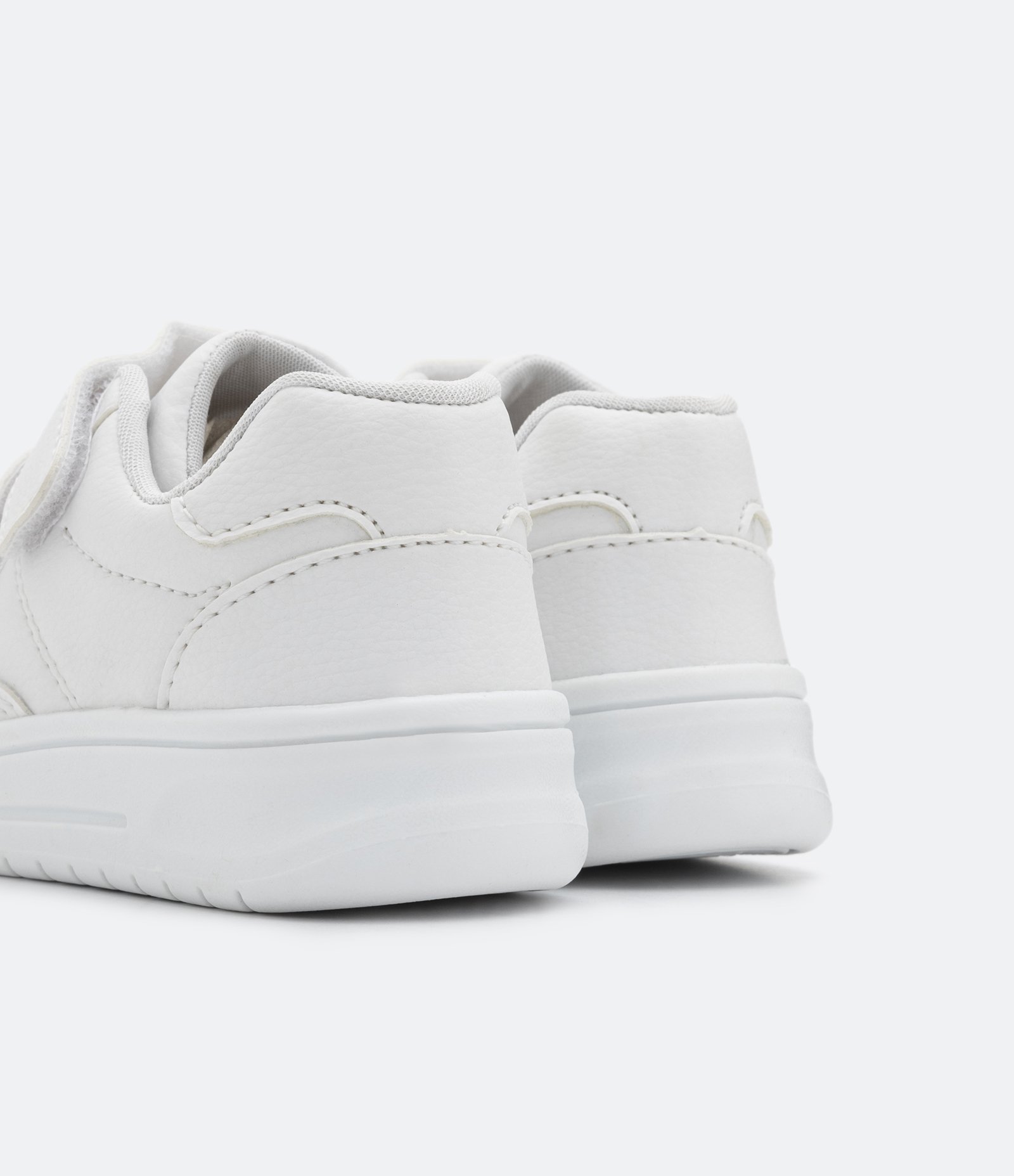 Tênis Infantil com Recortes e 02 Tiras de Velcro - Tam 20 ao 27 Branco 3