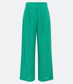 Calça Reta Cintura Média em Laise com Pregas e Bolsos