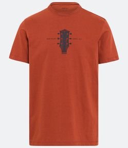 Camiseta Comfort em Meia Malha com Estampa Ponta da Guitarra
