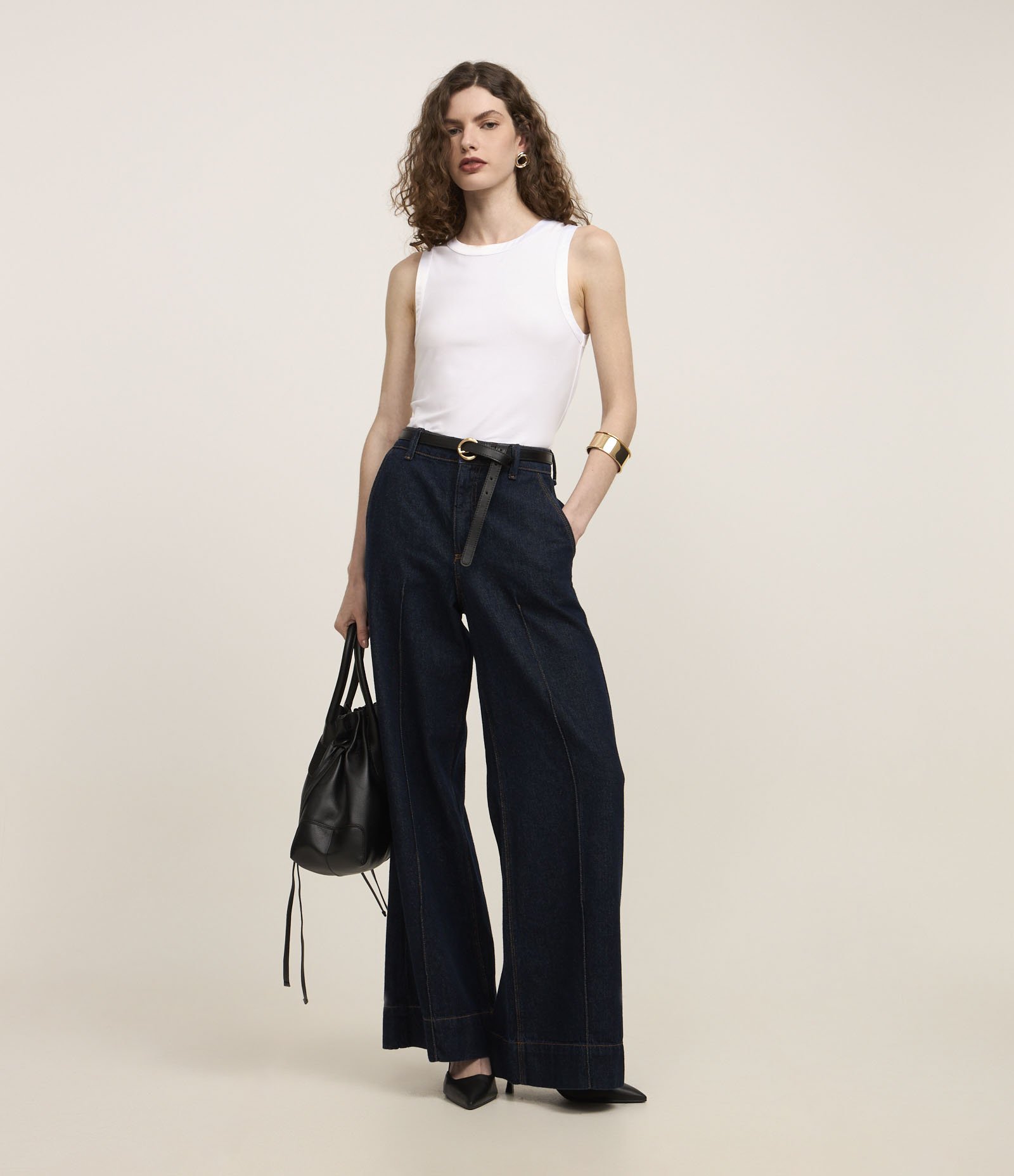 Blusa em Viscose com Cava Acetinada 2