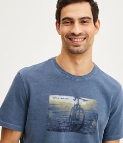 Camiseta Comfort em Meia Malha com Estampa Bike Ride