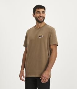 Camiseta Comfort em Meia Malha com Estampa Xícara de Café