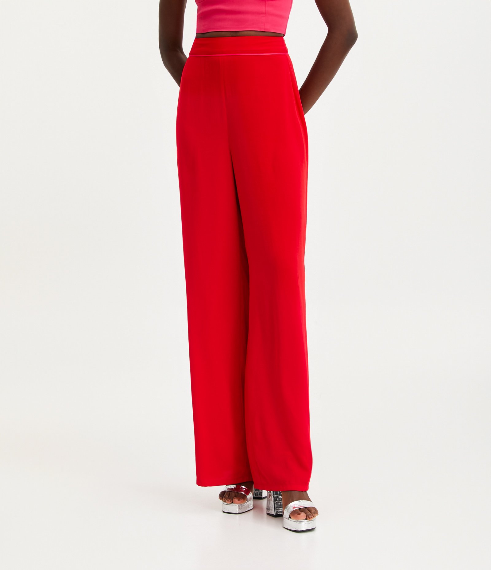 Calça Pantalona em Crepe Vermelho 2
