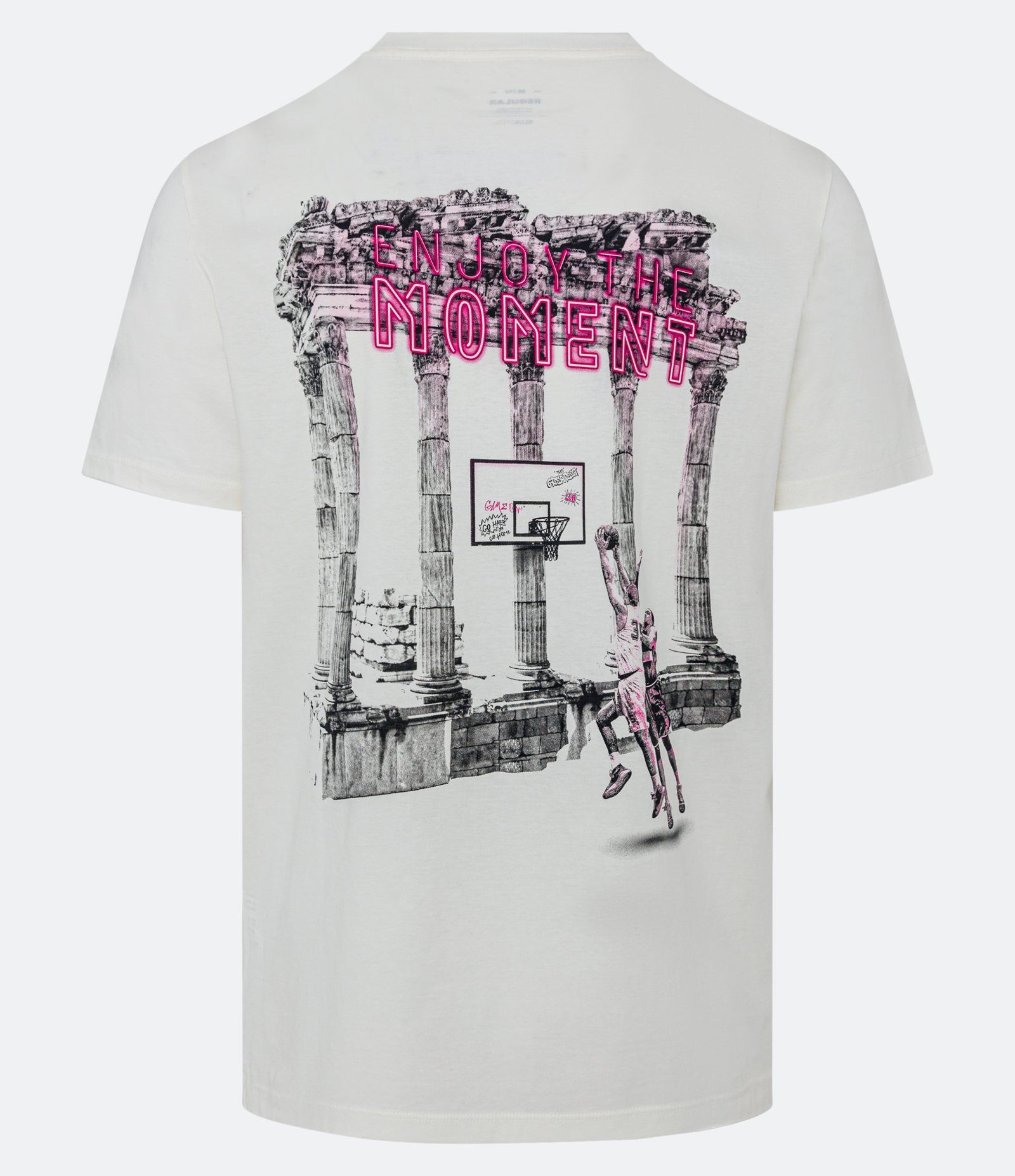 Camiseta Regular com Estampa Colunas Gregas e Jogadores Bege 2