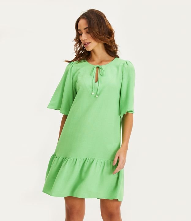 Vestido Curto Manga Evasê em Viscose com Amarração no Decote